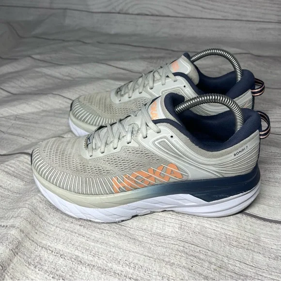 Hoka One One Women's 8 D (Wide) Bondi 7 Gray Running Shoes - Picture 3 of 7